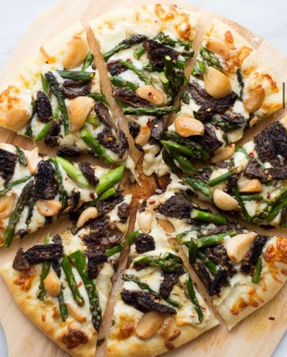 Asparagus and Morel Pizza with Garlic Confit